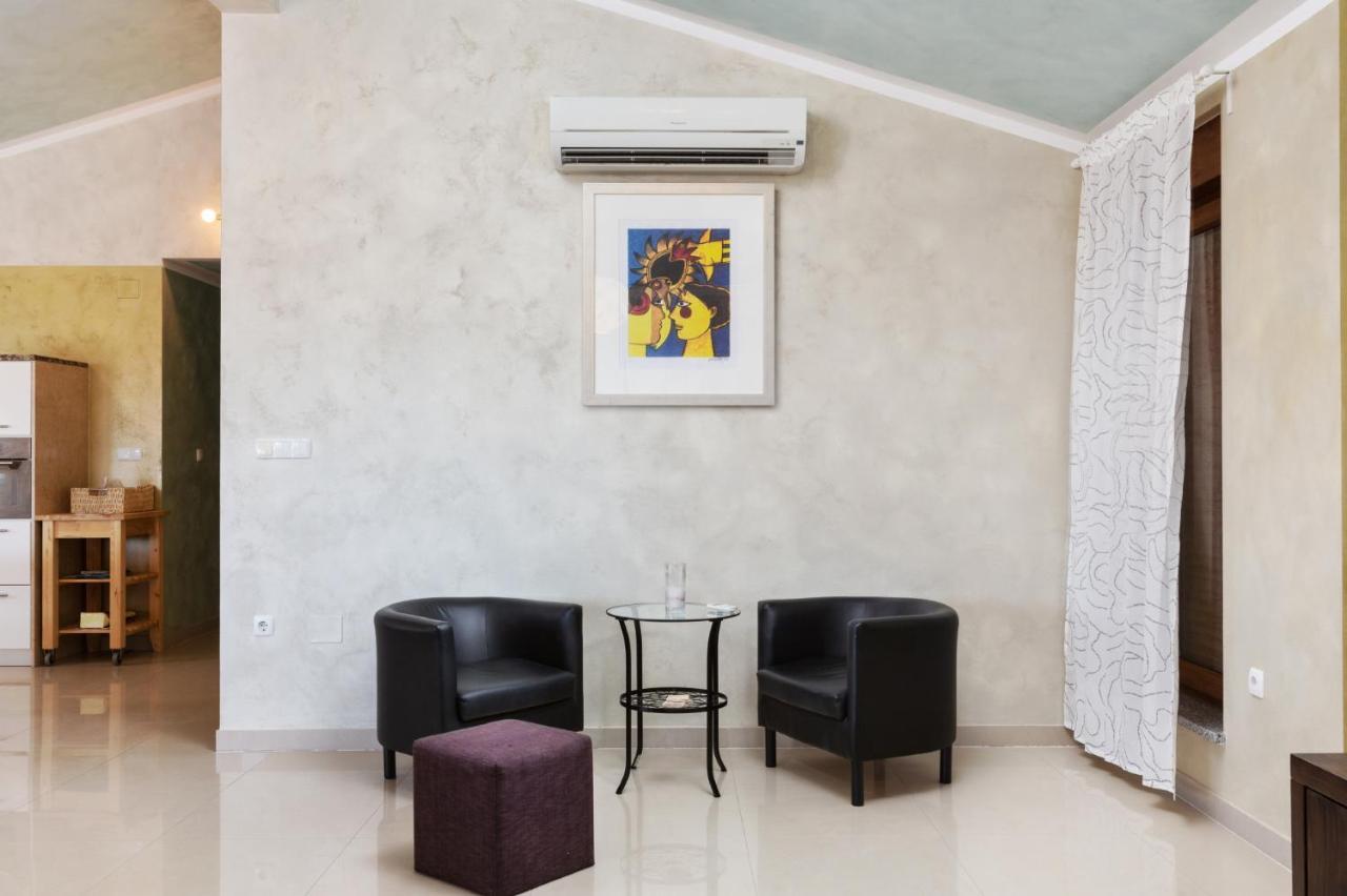 Marlera - Penthouse Lägenhet Ližnjan Exteriör bild