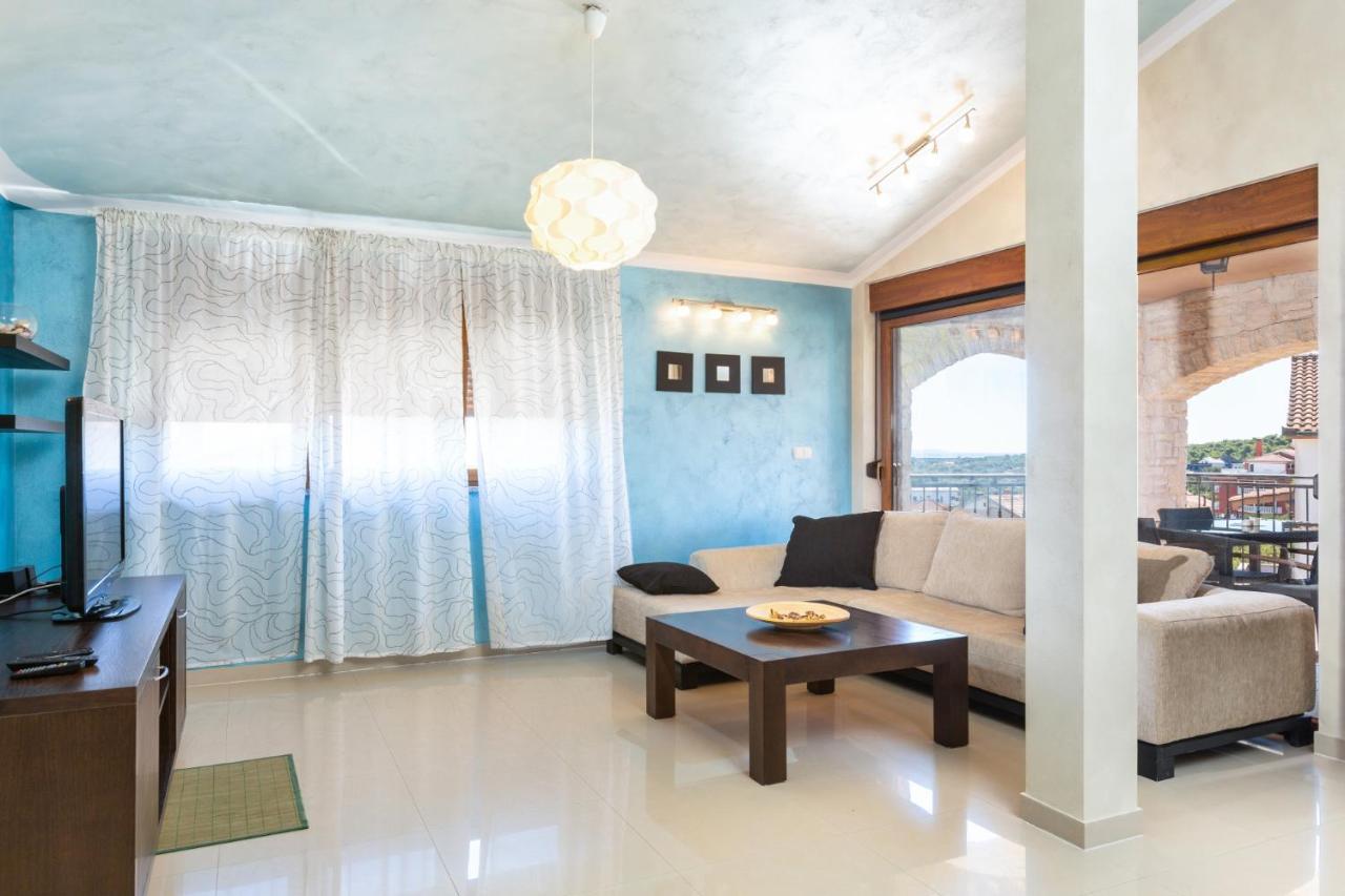 Marlera - Penthouse Lägenhet Ližnjan Exteriör bild