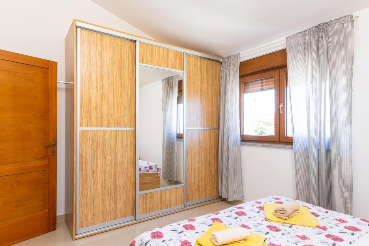 Marlera - Penthouse Lägenhet Ližnjan Exteriör bild
